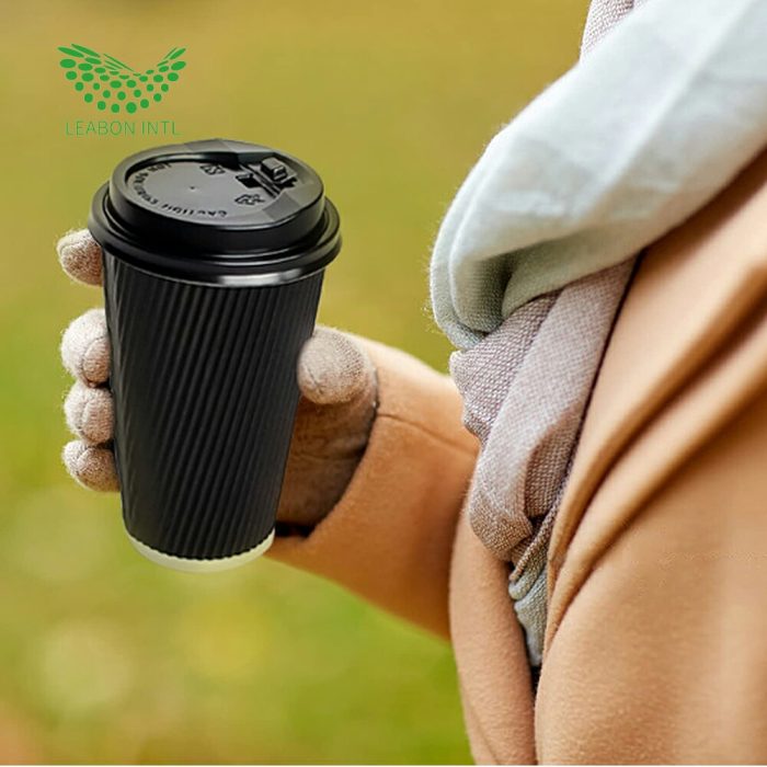 Custom insulated black paper coffee cups with lid - Image 4